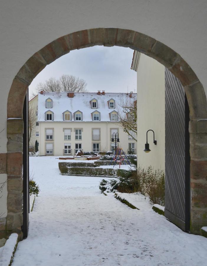 Amf Ferienwohnungen Historischer Soutyhof Saarlouis Exterior photo